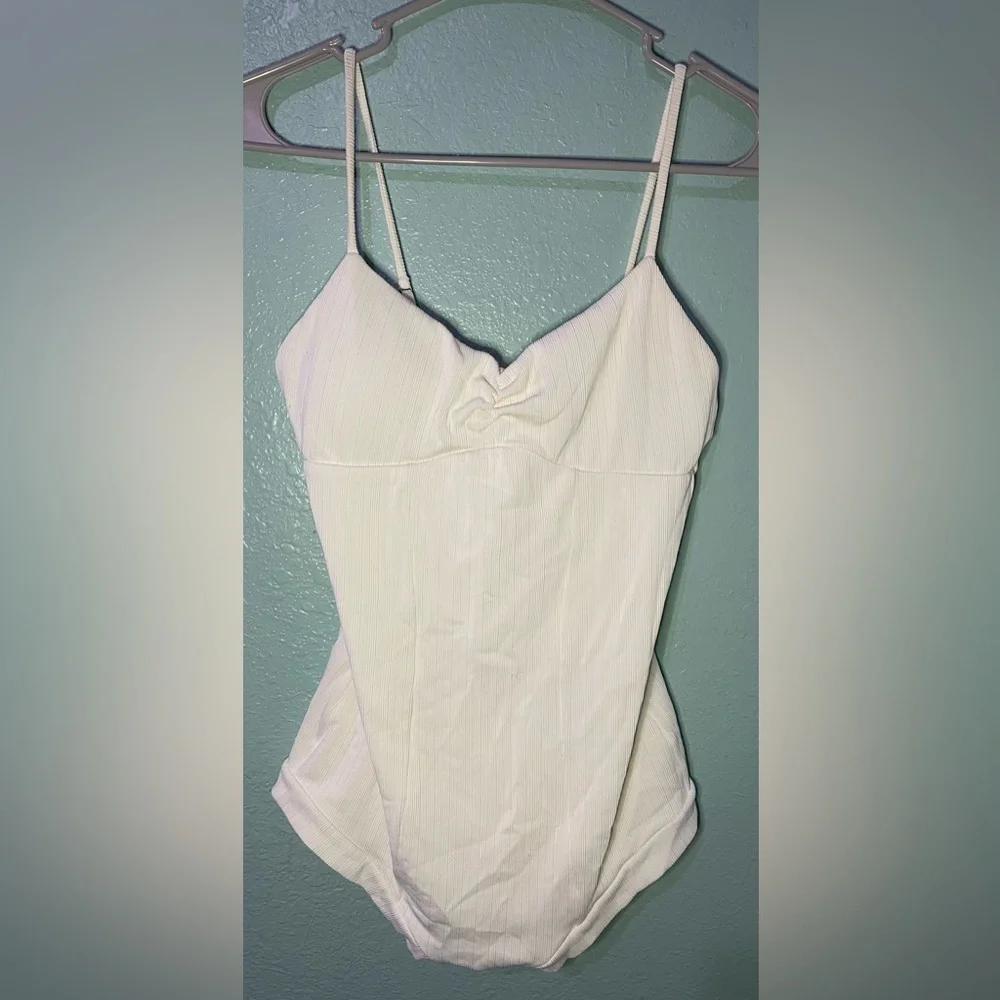 Chic White Women's One-Piece Swimsuit